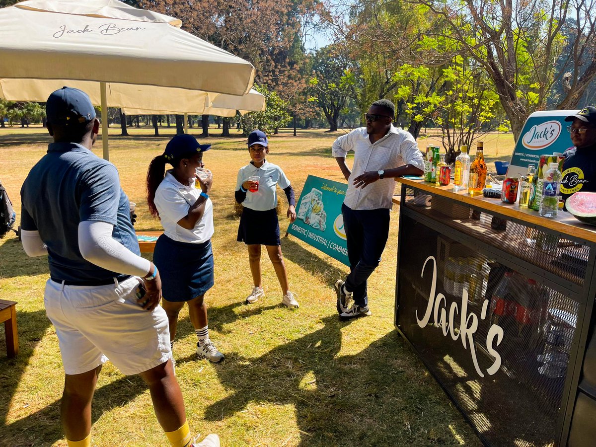 jack_laundry's tweet image. Fridays are for ⛳