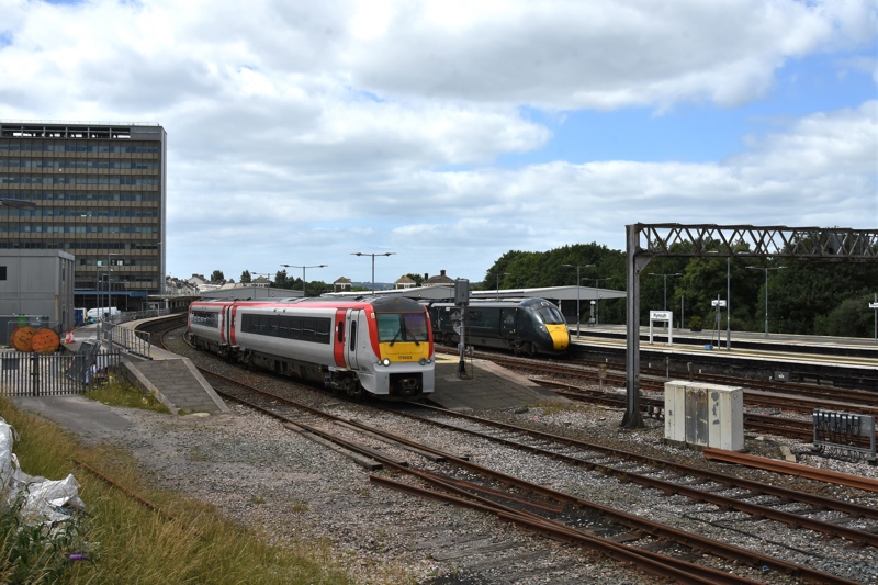 RAIL's tweet image. GWR begins Class 175 driver training runs in Devon
railmagazine.com/news/gwr-begin…