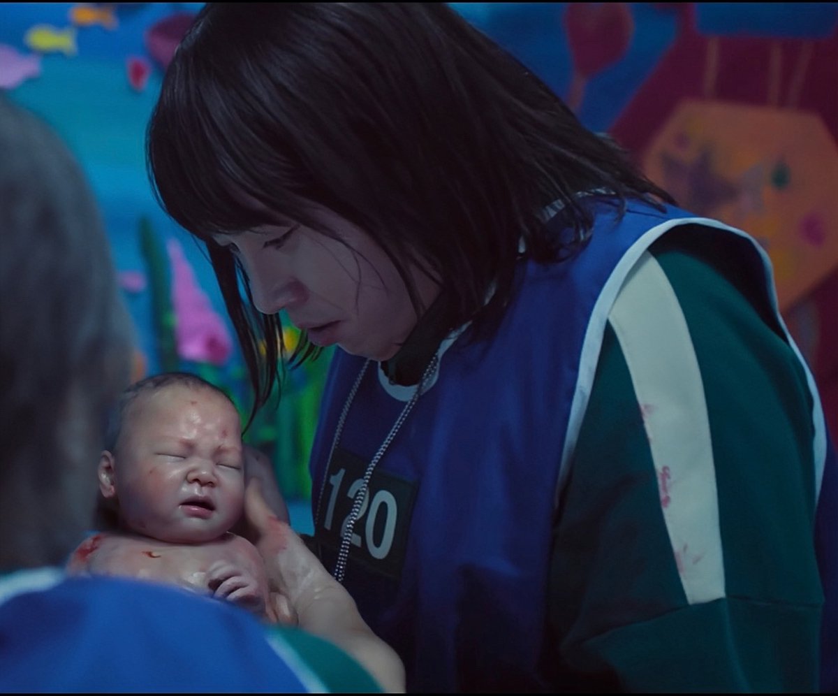 hyx_njv's tweet photo. I started to cry when I saw this scene. At least before she died, she could experience the feeling of motherhood, holding the baby for a few brief seconds.
Your dream has come true, Hyunju 😊 https://t.co/IAClwWeqOg