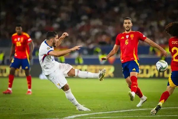 KDBZone_'s tweet image. Ait Nouri wide crosses 
Reijnders ball carrying 
Cherki two footedness 

Man City did well replacing KDB