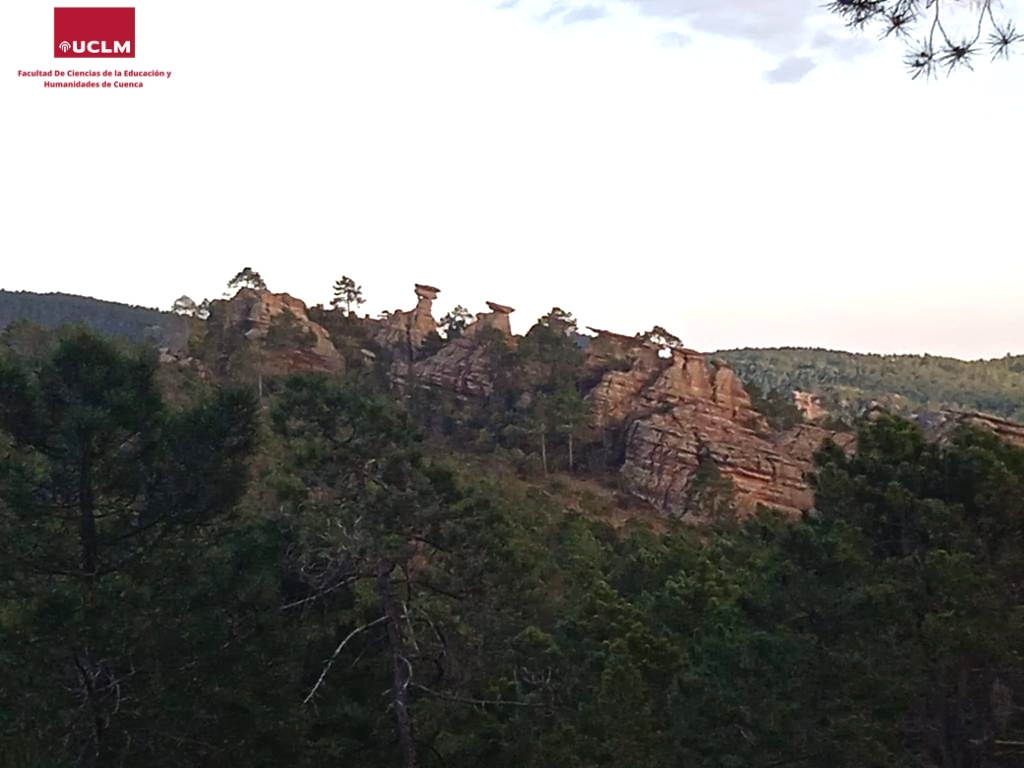 👉 Los estudiantes de Humanidades realizan salidas de campo a lugares como Villar del Humo, Henarejos y Pajaroncillo en la Serranía de Cuenca. 

¡Estudia Humanidades en Cuenca! ¡Preinscripción abierta! 

f.mtr.cool/ooexmnmamc