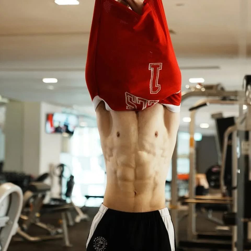 missfarboonlert's tweet image. เสว