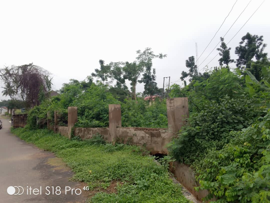 *Sales in Iyaganku GRA*

A very large and nice, dry and table parcel of land measuring *6,500m²* with CofO around Old Vale College, Iyaganku GRA

Price: ₦1.2bn