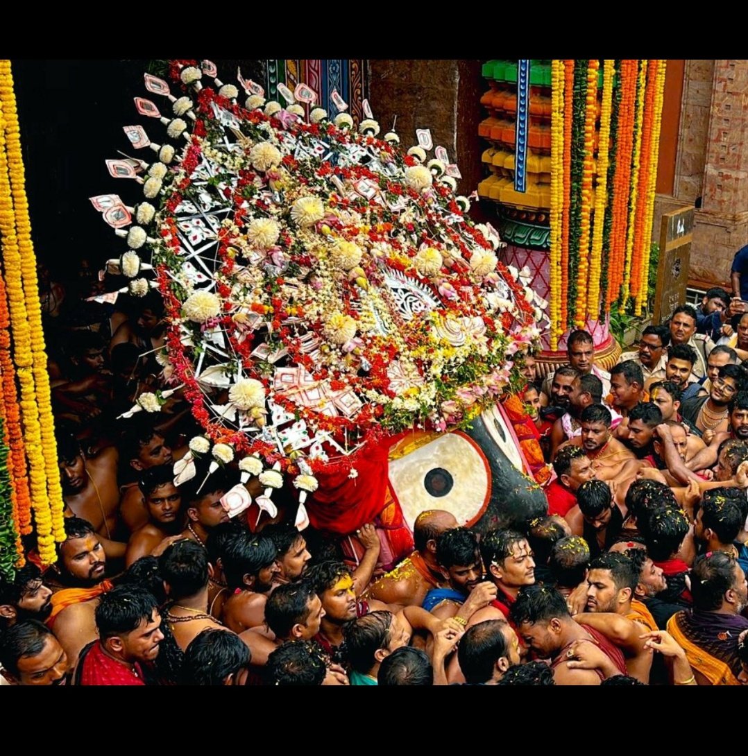 prateek_50's tweet photo. Today, the Rath Yatra of Lord Jagannath is celebrated nationwide, with the deities taken out in a grand procession in Puri.
#RathYatra2025 #VishnuManchu #जगन्नाथ #Jagannath #jagganathyatra #RathYatra जय श्री जगन्नाथ ⭕❗⭕ https://t.co/Qth5kWzOtB