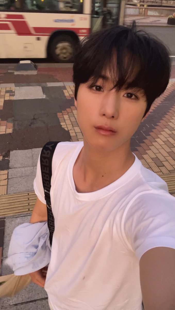 🤍
#정승환 #スンファン #ATBO #jeongseunghwan #오늘뭐했씅 #비타민_깜박했씅