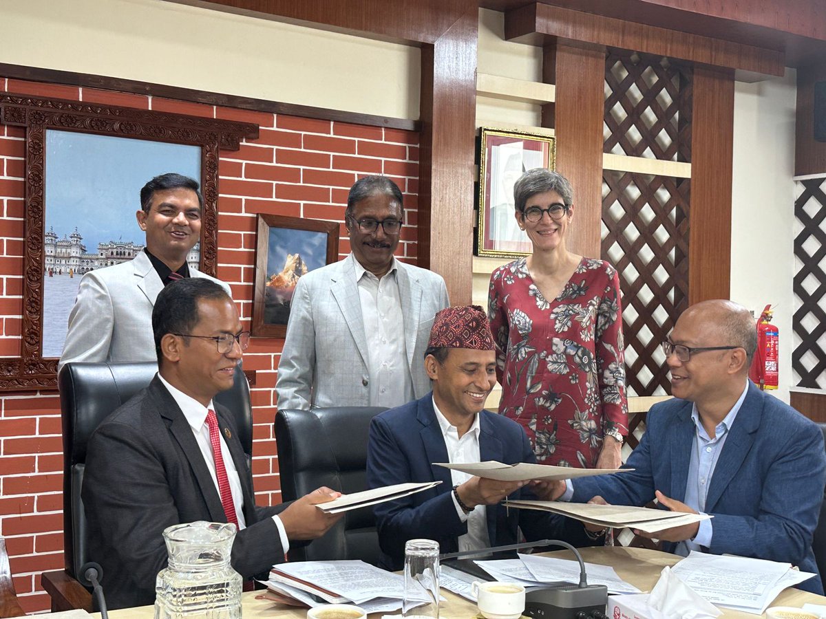 Today, I had the pleasure of witnessing the signing of a tripartite MoU between the Local Development Training Academy, the Foreign Employment Board, and Helvetas Nepal.

In a rapidly changing world, developing a tech-savvy, skilled workforce is essential. If our youth are