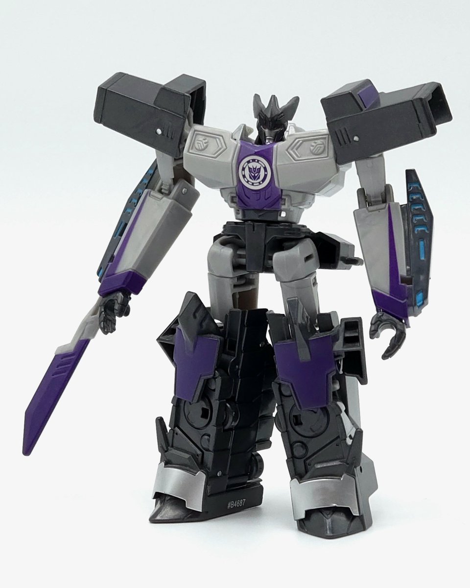 Driver_270's tweet image. Lord Megatron(us)

#ToyPhotography #Transformers #RobotsInDisguise #RID2015 #Maccadam