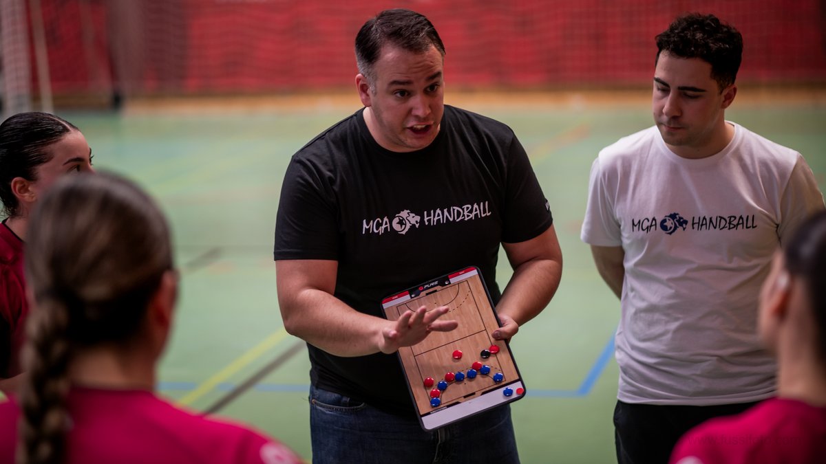 New chapter ahead 🇦🇹. I’m excited (and grateful) to join MGA Fivers Wien Handball  🦁💙 in Vienna, leading the U16, U18, and Regionalliga teams.

#handball #MGAFivers
