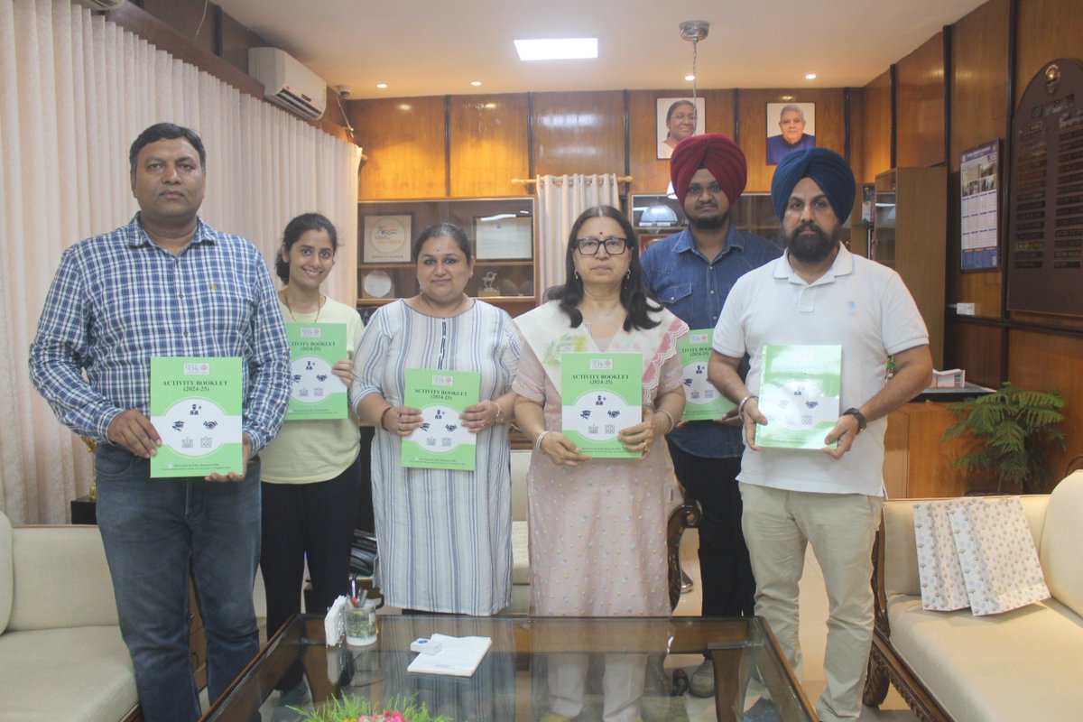 Centre for Policy Research Panjab University (@pu_cprdst) on Twitter photo Launch of ‘Activity Booklet’ of DST-CPR, PU for the session 2024-2025 by Professor Renu Vig, Vice Chancellor of <a href="/OfficialPU/">Panjab University, Chandigarh</a> . Launch of ‘Activity Booklet’ of DST-CPR, PU for the session 2024-2025 by Professor Renu Vig, Vice Chancellor of <a href="/OfficialPU/">Panjab University, Chandigarh</a> .