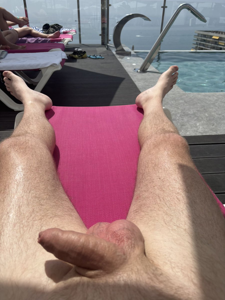 Of course its a naked rooftop! 

#naked #sunbathing #Rituals #nude
#nakedfridays