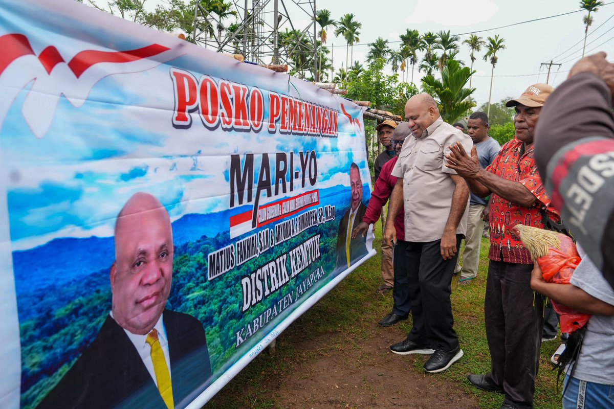 matiusfakhiri's tweet photo. Hari ini menjadi momen penting dalam perjuangan menuju Papua yang lebih baik! ✊🏾✨

Peresmian Posko Pemenangan MARI-YO resmi dilakukan sebagai bentuk komitmen dan semangat bersama untuk mendukung calon Gubernur dan Wakil Gubernur Papua, Matius Fakhiri &amp; Aryoko Rumaropen. https://t.co/foZ8S3M9N0