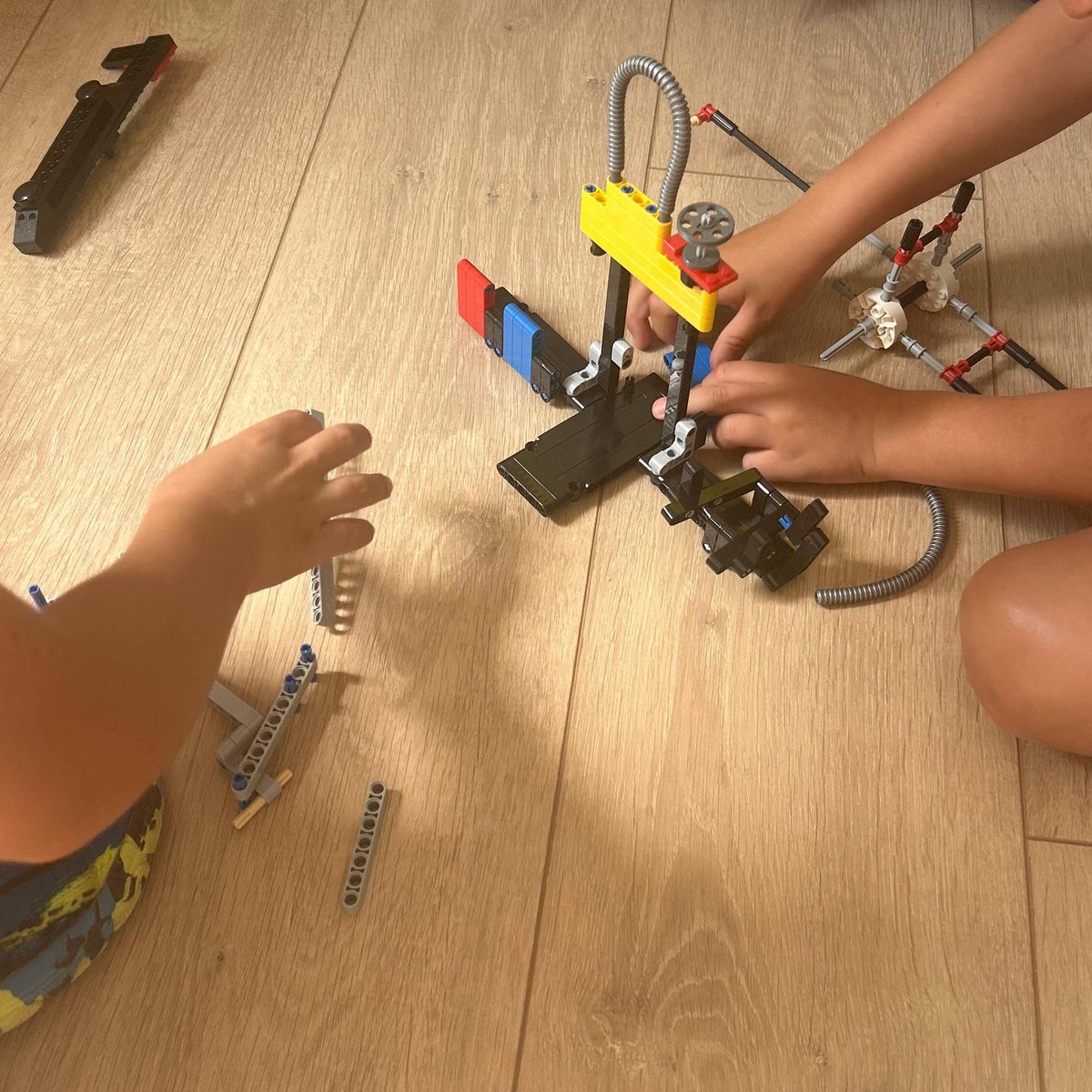 ¡Familias CREATICS! Cerramos la primera semana de campa con un montón de aventuras dignas del mundo Minecraft 🎮.