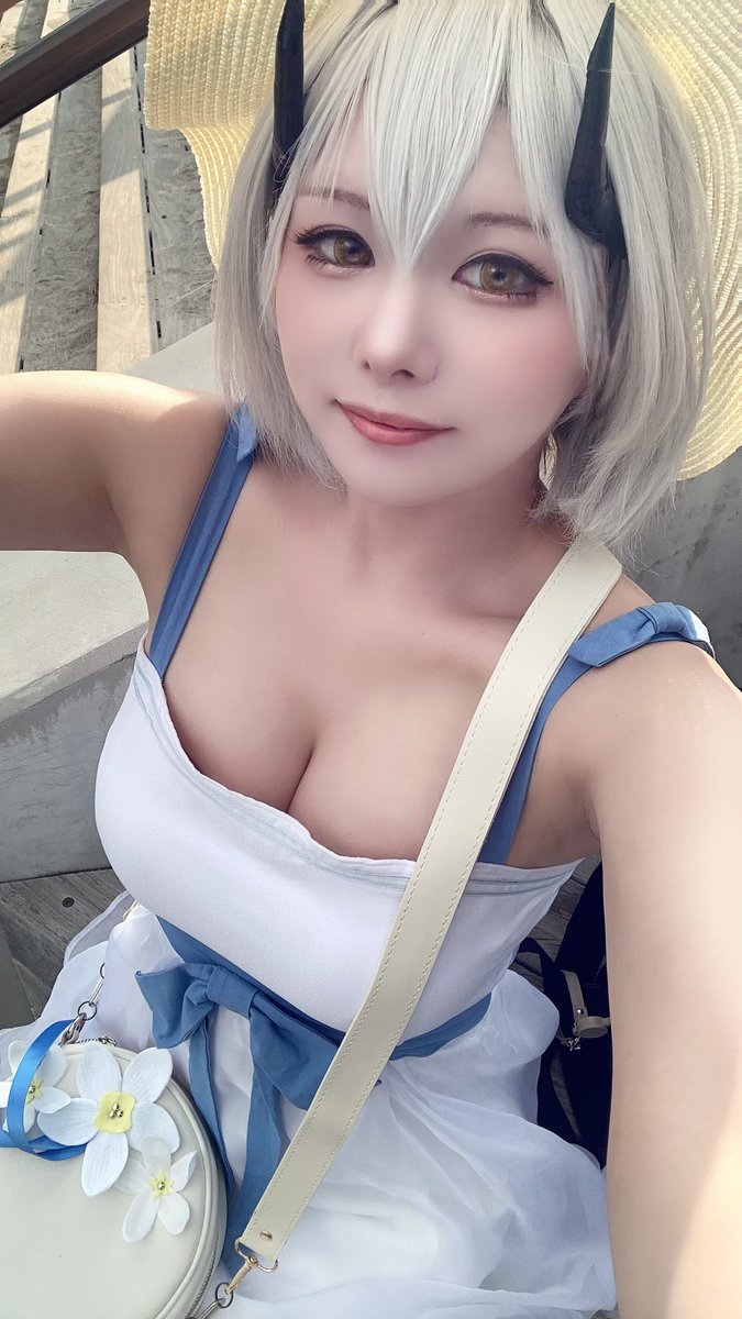 セナ私服メモロビ海撮影リベンジ🏝️👒
腕の飾りを忘れたバカです💥
でもめちゃくちゃ良い夕陽でメモロビシーン撮れたから最高に満足📸✨