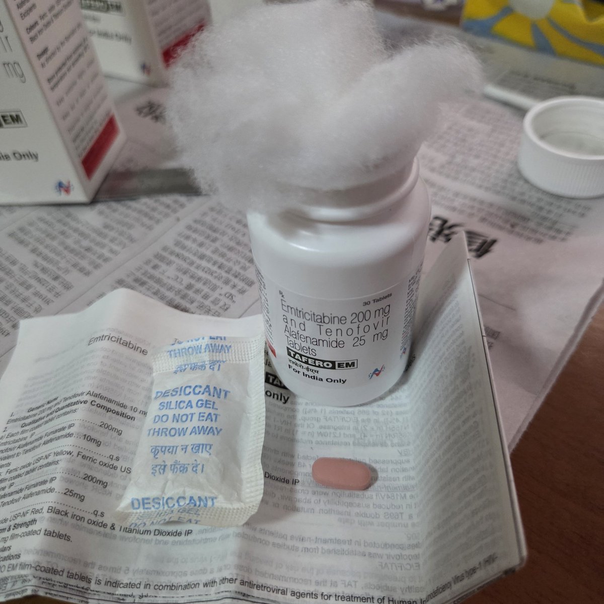 高清实拍 印度Hetero厂生产的Prep或者Pep，盒子上面都贴有激光防伪签，打开以后无法重新粘贴上去（保证全新未开封）瓶子上面的生产批号，日期与盒子顶部的要一致。瓶盖是按压旋转打开，里面有棉花，防潮剂，药片是褐色小药片。上面这些是产品的一些鉴定点。有需要这款的可以联系我🫡