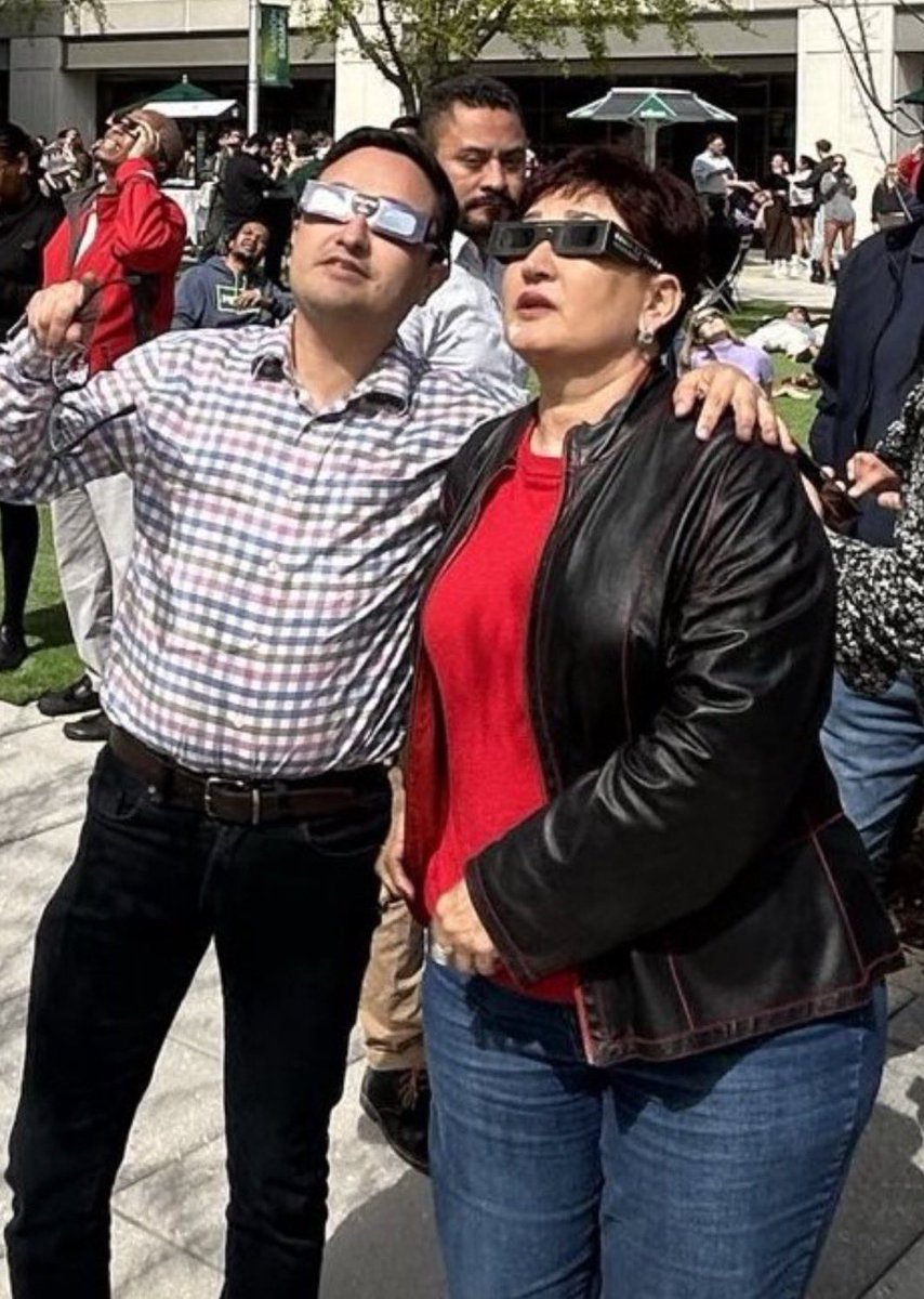 ยก๐ฌ๐ฒ๐, ๐ ๐ฎ๐๐๐ฒ๐ฟ! (@__dvader) on Twitter photo El ex fiscal y sicario judicial <a href="/JSandoval1982/">Juan Francisco Sandoval</a> le filtraba informaciรณn de casos a los medios de comunicaciรณn <a href="/el_Periodico/">elPeriรณdico</a> y <a href="/lahoragt/">Diario La Hora</a>
โeso no quedarรก impune, pues ninguna persona es superior a la ley
<a href="/MPguatemala/">MP de Guatemala</a> El ex fiscal y sicario judicial <a href="/JSandoval1982/">Juan Francisco Sandoval</a> le filtraba informaciรณn de casos a los medios de comunicaciรณn <a href="/el_Periodico/">elPeriรณdico</a> y <a href="/lahoragt/">Diario La Hora</a>
โeso no quedarรก impune, pues ninguna persona es superior a la ley
<a href="/MPguatemala/">MP de Guatemala</a>