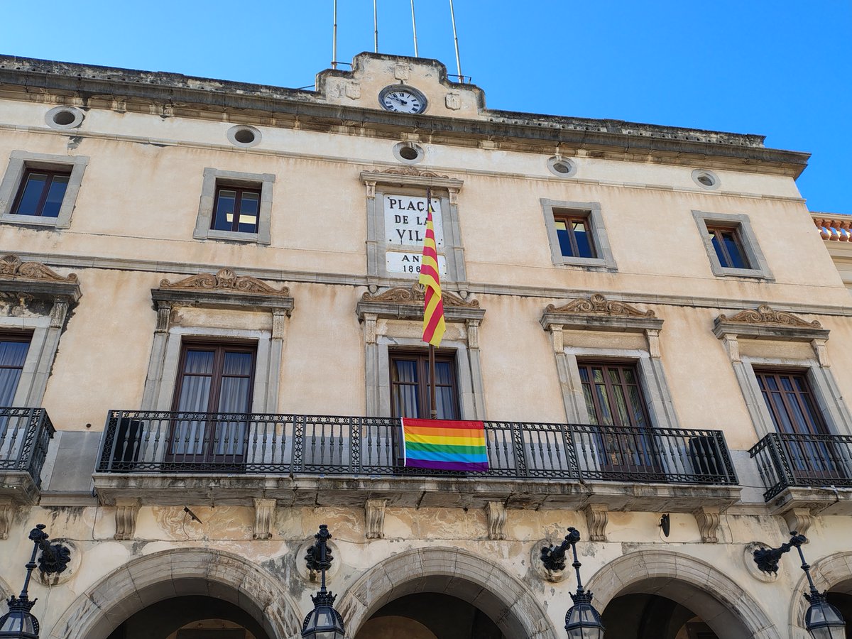 🏳️‍🌈L'Ajuntament de #VNG se suma un any més a la commemoració del 28J, dia internacional de l'orgull i l'alliberament de Lesbianes, Gais, Trans, Bisexuals, Intersexuals i d'altres identitats sexuals i de gènere

ℹ️serveis d’atenció i assessorament
vilanova.cat/persones_lgtbi