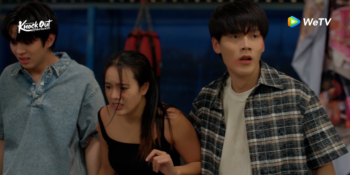 WeTVThailand's tweet photo. ลูกน้องเสี่ยเทพบุกค่ายมวยแล้ว!
#KnockOutEP8
KNOCK OUT BETRAYAL https://t.co/k7d2xBbhbF