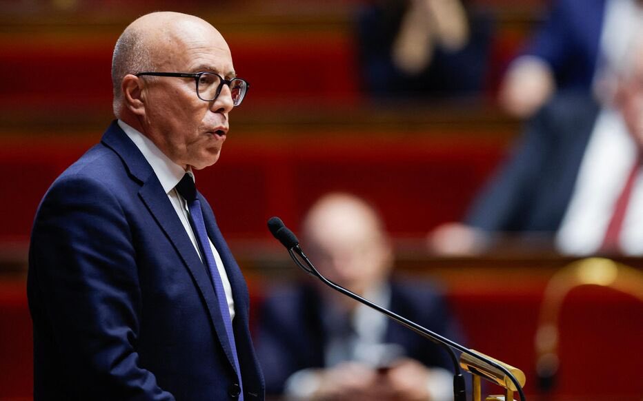 FlasheurInvest's tweet photo. Le PEA est peut-être sur le point de se réinventer complètement 🇫🇷

Voici la proposition de loi portée par Éric Ciotti et le groupe UDR :

💰 Plafond de 150 000 € supprimé ❌
👨‍👩‍👧‍👦 Transmission simplifiée (clause bénéficiaire + exonération partielle)
📂 Abattement aligné sur l’assurance-vie : 152 500 € avant 70 ans 💸
🔁 Fusion des enveloppes suivantes : PEA, PEA-PME et PEA Jeune 📩
🏦 Possibilité d’ouvrir plusieurs PEA, comme pour les contrats d’assurance-vie 

✅ Objectif : briser le monopole fiscal de l’assurance-vie et dynamiser l’épargne en actions 📈

👉 Et vous, si cette réforme est adoptée, combien investiriez-vous sur votre PEA ? En ouvririez-vous plusieurs ? 🤔💬