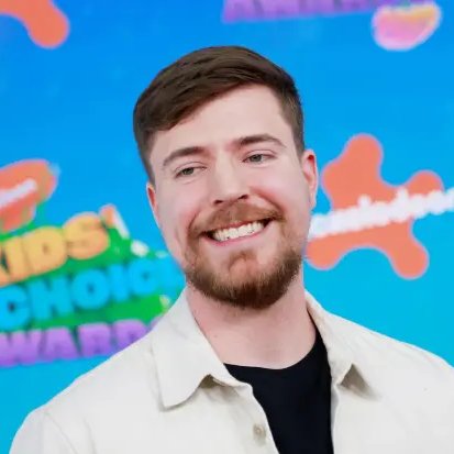 Cultination1's tweet photo. MrBeast a lancé un défi complètement dingue à cet homme : perdre environ 45 kg en 1 an pour gagner 250 000 $.
 Vous n’imaginerez jamais ce qui s’est passé ensuite ➡