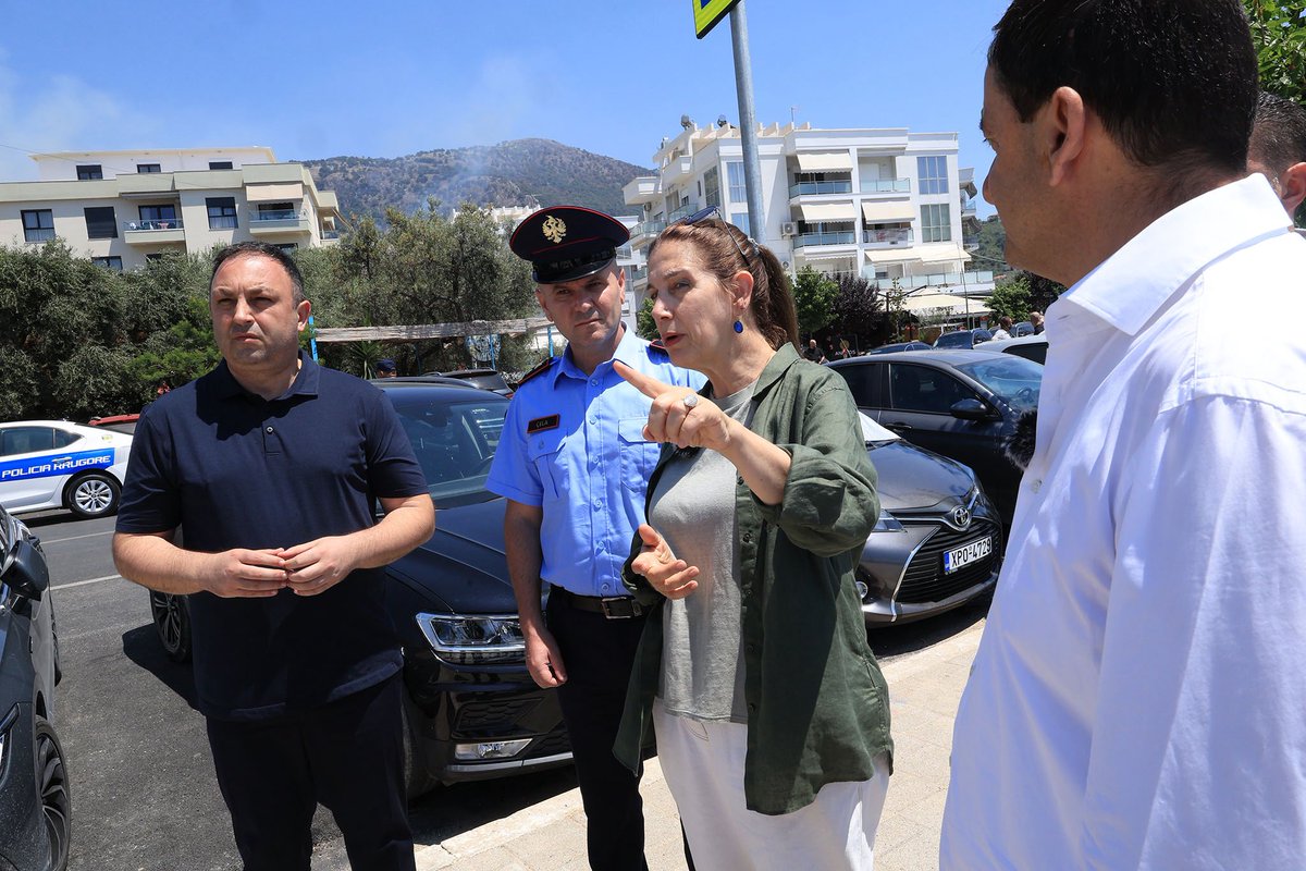📍 Himarë – Vizitorë nga e gjithë bota,turizmi i plazhit ka nisur që prej muajit prill.

✅Strukturat janë të mobilizuara për muajt e pikut të sezonit,me plane masash shtesë, kapacitete të rritura dhe gatishmëri 24/7 për një sezon të qetë e të mbarë🏖️☀️✈️🌏

#SafeStayinAlbania 🇦🇱