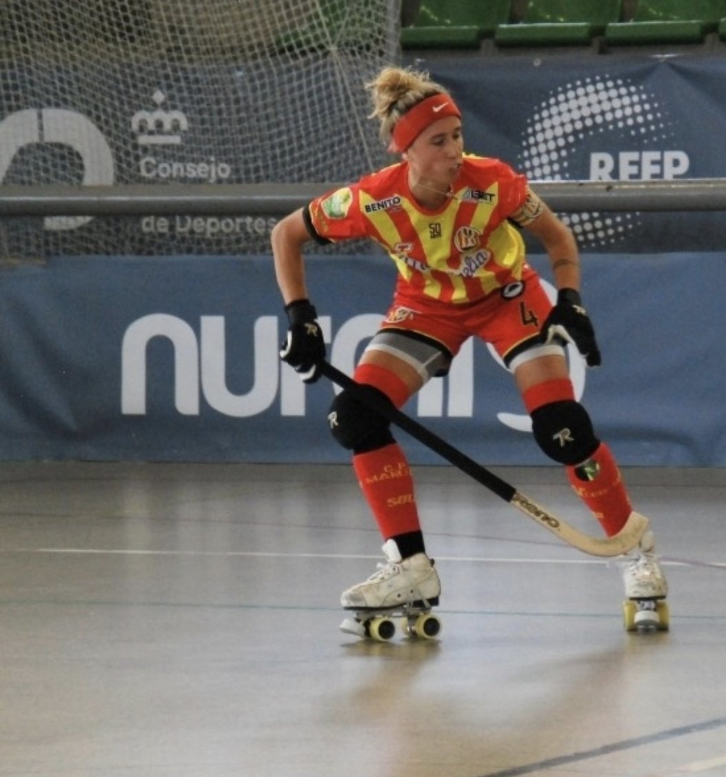 🏑 #OKNCATF L'ex entrenadora del <a href="/cpmanlleu/">Martinelia Club Patí Manlleu</a> <a href="/NaraLopez4/">Nara Lopez</a> nova entrenadora del recent ascendit <a href="/VicHoqueiClub/">Vic Hoquei Club</a>