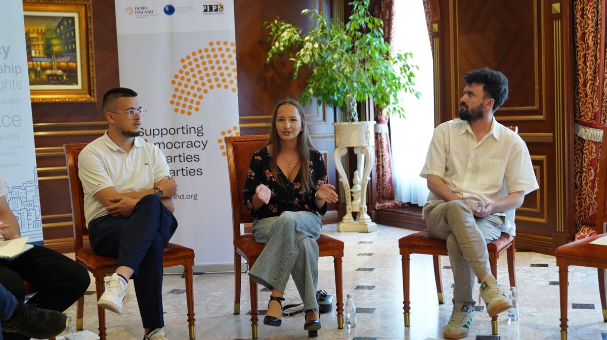 ShkollaPolitike's tweet photo. A new platform for Multi-Party Dialogue in Kosovo!

This week, PIPS, with support from @DemoFinland  – held the first meeting of the Forum for Multi-Party Dialogue.
A major step toward building a space for youth from all political parties to talk and collaborate.🤝(a thread) https://t.co/xr25exWwSJ