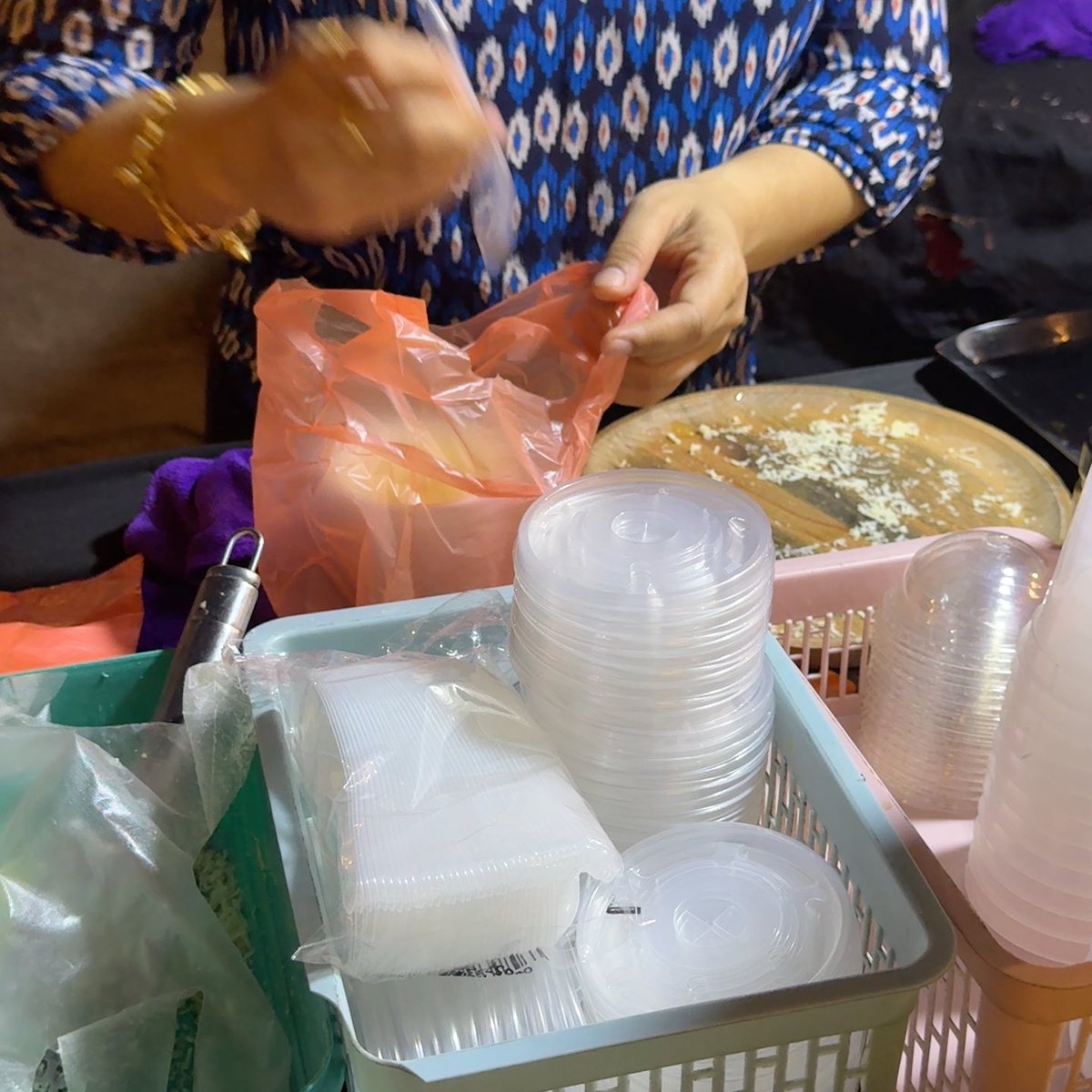 ciraplaici's tweet photo. Jagung cup Rm5. adakah ini normal atau aku yang miskin😭 https://t.co/PZ1QKyAtgd