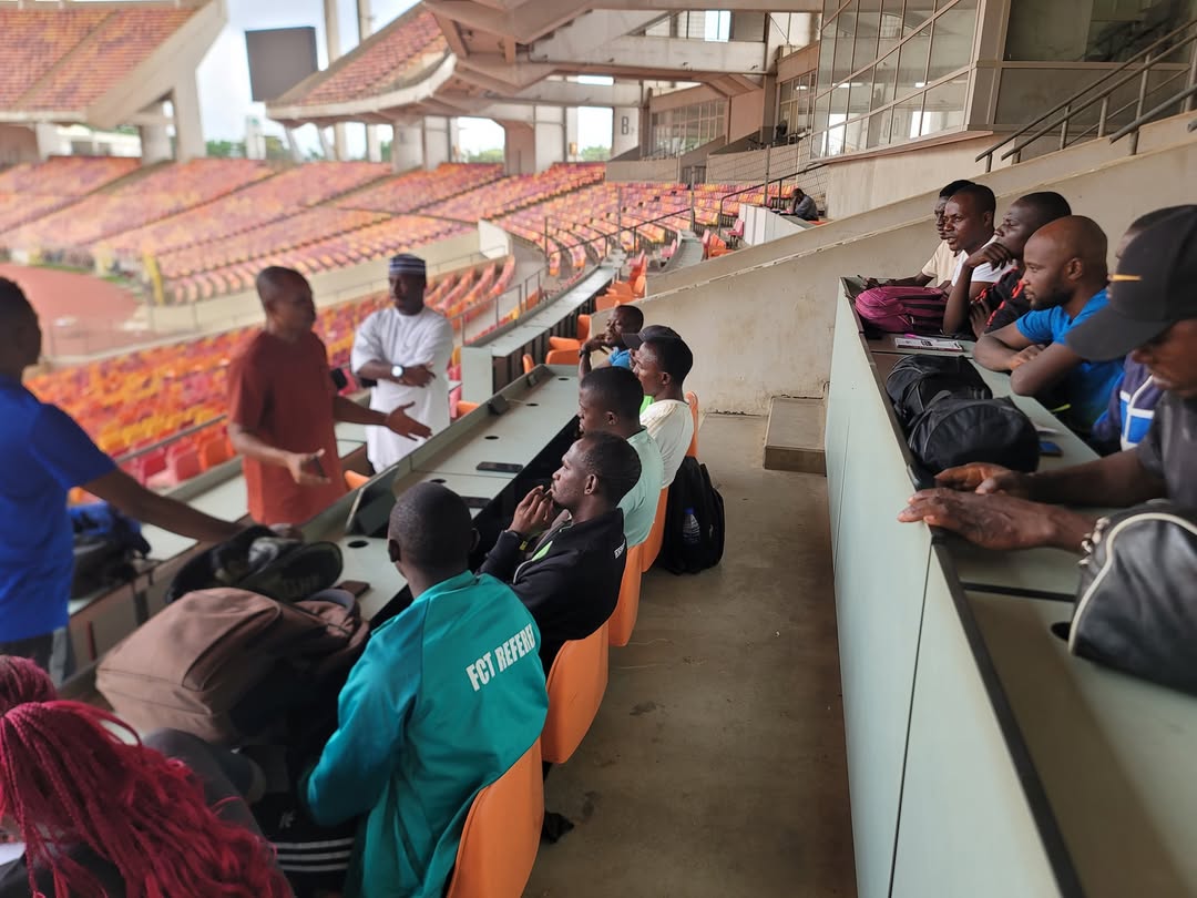 abujaveterans's tweet photo. Happening Now...
Chairman of Local Organizing Committee LOC, Patrick Bassey, addressing Tournament Officials undergoing VAR training.
#fifa #caf #nff #fctfa #AbujaVeteransTournament #Football #wearelive #FootballMeansMore https://t.co/JcXpjUFATo