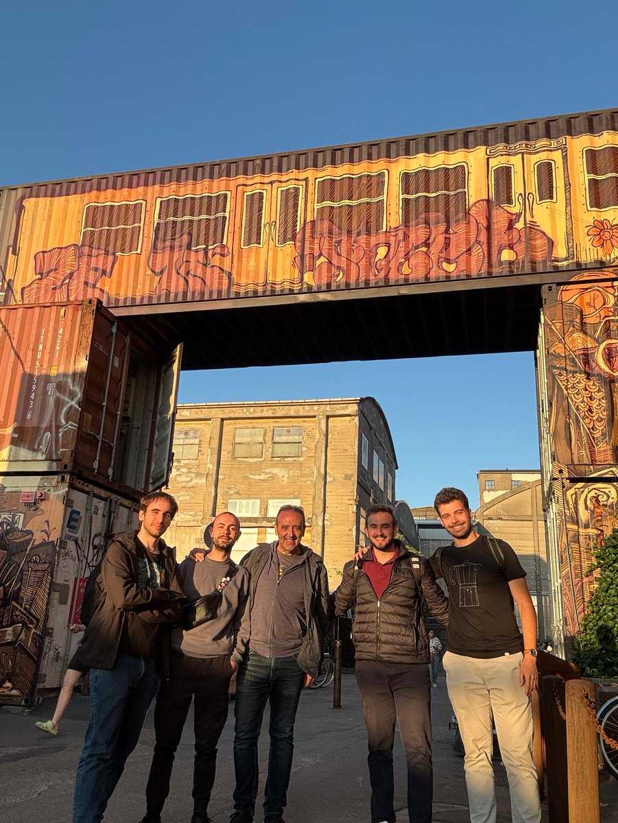 Q4Q Group (ICMM-CSIC) (@q4q_icmm) on Twitter photo This week our group has been in Copenhagen, in the Workshop on Superconductor-Semiconductor Hybrids. Fantastic talks by <a href="/r_seoanes/">Rubén Seoane</a> and <a href="/AguadoQuantum/">Ramon Aguado</a>
Our students José Luis del Olmo, <a href="/cPaya_phys/">Carlos Payá</a> and <a href="/DMchel_/">𝓜𝓲𝓬𝓱𝓮𝓵 🏳️🌈</a> have also presented their posters with our great work at <a href="/icmm_csic/">Instituto de Ciencia de Materiales Madrid - CSIC</a> This week our group has been in Copenhagen, in the Workshop on Superconductor-Semiconductor Hybrids. Fantastic talks by <a href="/r_seoanes/">Rubén Seoane</a> and <a href="/AguadoQuantum/">Ramon Aguado</a>
Our students José Luis del Olmo, <a href="/cPaya_phys/">Carlos Payá</a> and <a href="/DMchel_/">𝓜𝓲𝓬𝓱𝓮𝓵 🏳️🌈</a> have also presented their posters with our great work at <a href="/icmm_csic/">Instituto de Ciencia de Materiales Madrid - CSIC</a>