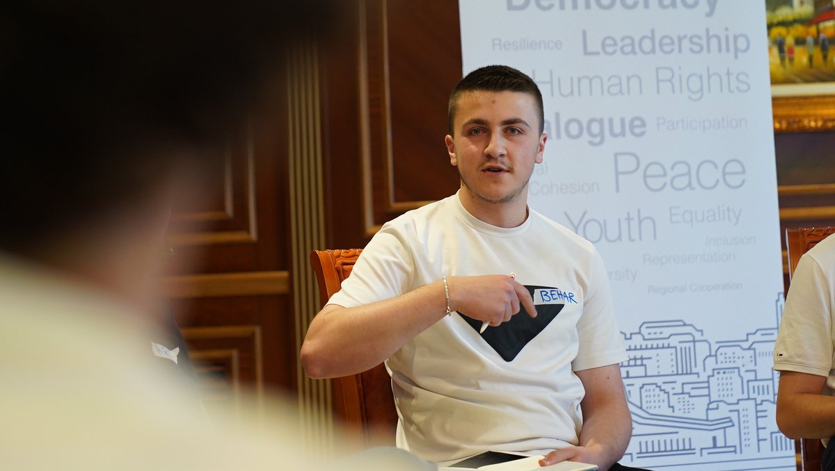 ShkollaPolitike's tweet photo. Despite ideological differences, all participants showed willingness for interparty cooperation.

They proposed:
🔹 Joint initiatives
🔹 Regular meetings
🔹 A sustainable youth platform for long-term dialogue and action https://t.co/G3LcntVdUW