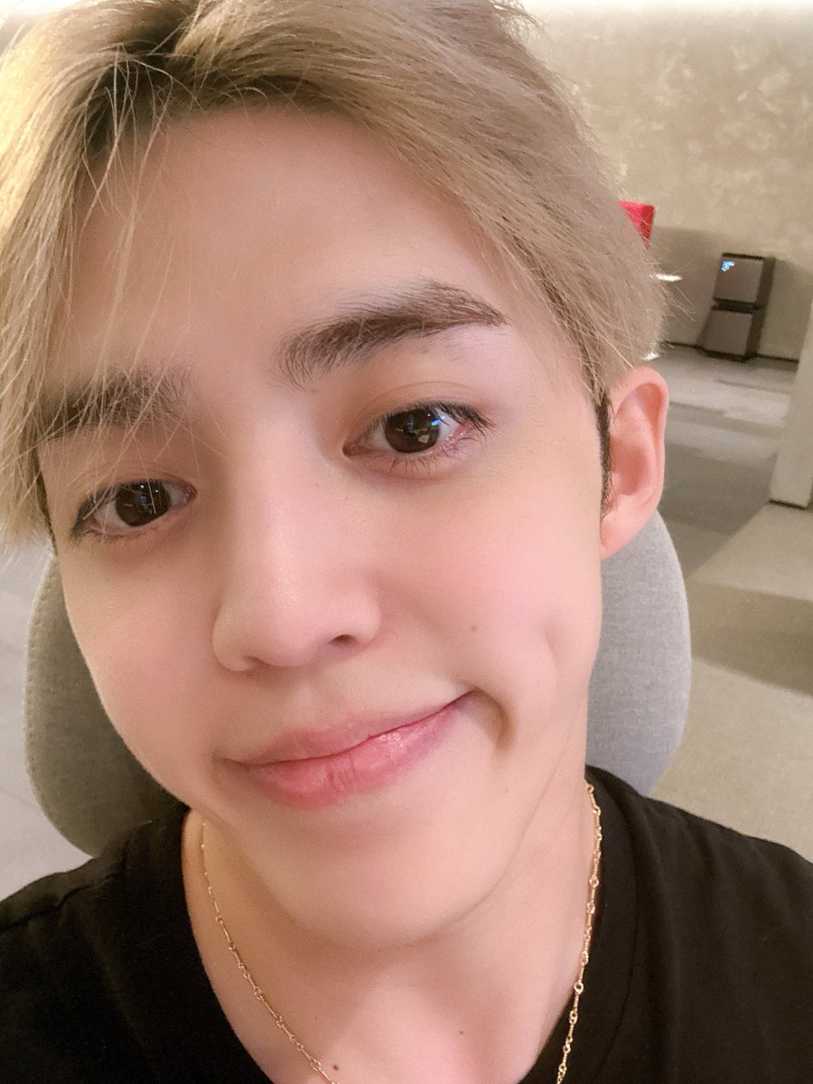 HPBD.. Gemes banget dimples nya 🤏🏻