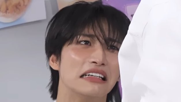 ★ (@centerhwa) on Twitter photo 