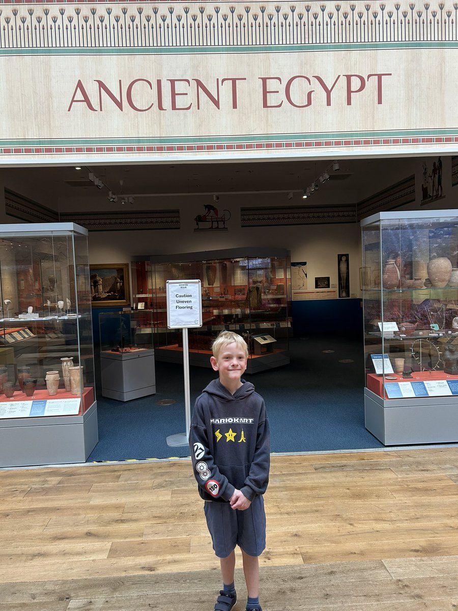 Siani (@sianisutts) on Twitter photo S investigating ahead of the upcoming school trip <a href="/Y3Morpurgo/">Michael Morpurgo Class</a> #westonparkmuseum S investigating ahead of the upcoming school trip <a href="/Y3Morpurgo/">Michael Morpurgo Class</a> #westonparkmuseum