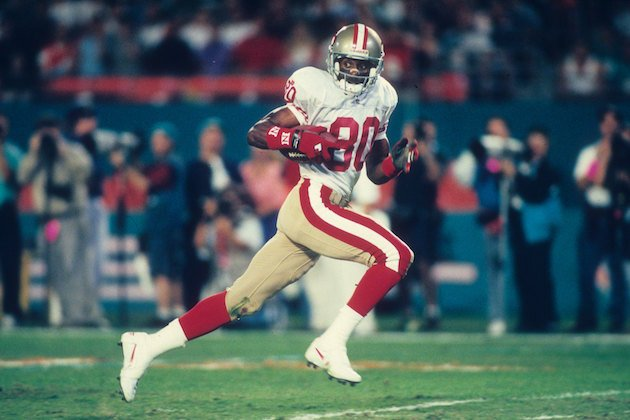 Jerry Rice had no business being the GOAT. 

He wasn't the fastest. He wasn't the biggest.

But he built a career no one could touch.

It wasn't magic. It was 5 habits that nobody talks about:🧵