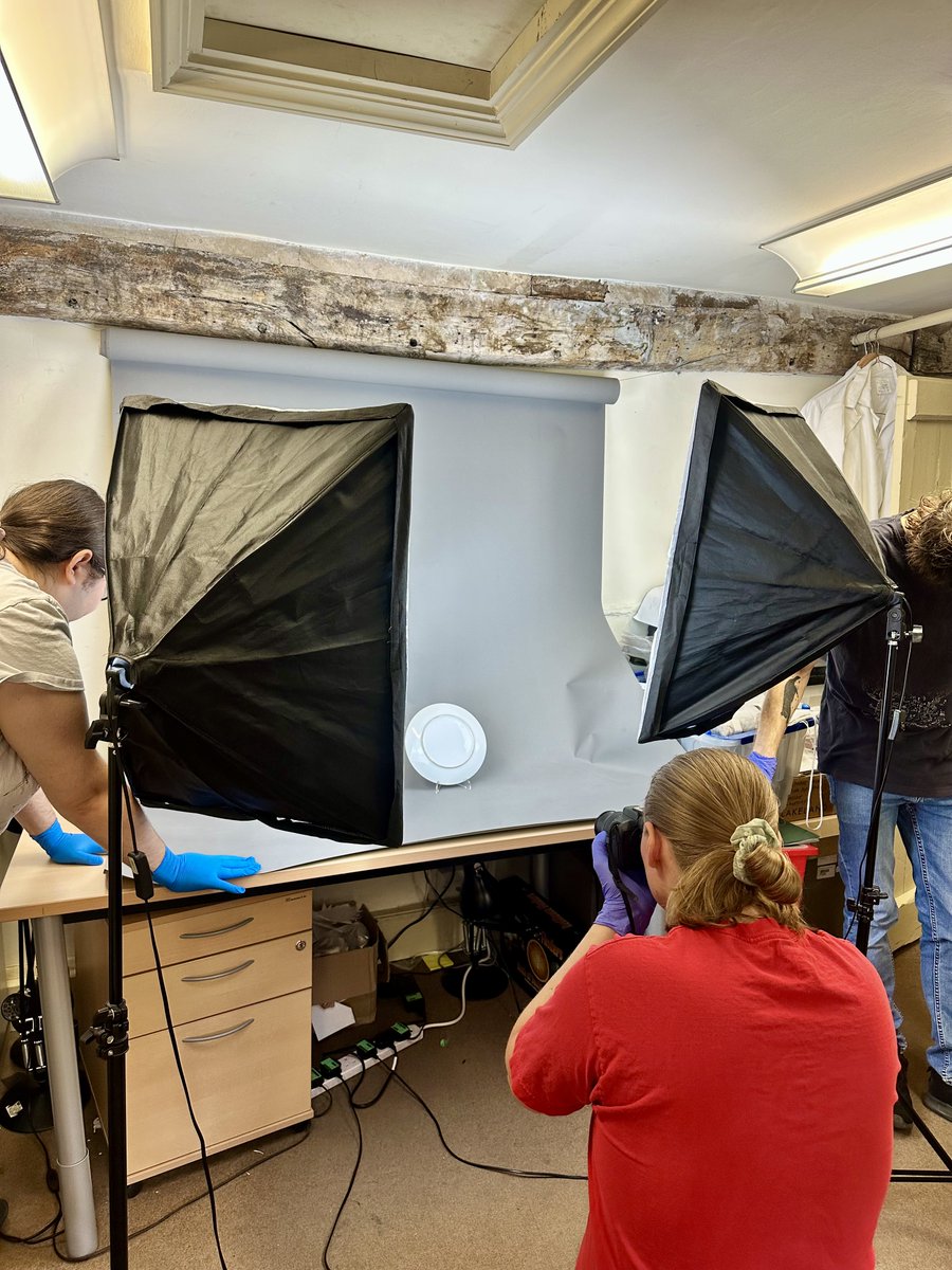 KTDnorfolk's tweet image. Last week the Gardening Group at @AncientHouseMus swapped plant bulbs for lights bulbs as they took some photos of different objects in the museum for their digital trail.

#HeritageProject #MuseumObjects #LetsCreate #YouthEngagement @ace_national @ace_southeast