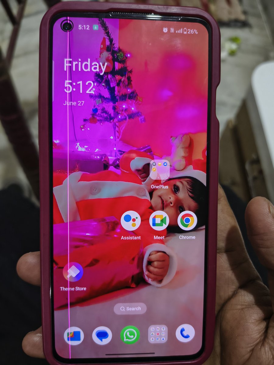 amitkhichi07's tweet photo. @OnePlus_IN I have a OnePlus 9R, which I bought from Amazon in 2021. While using the phone, a line suddenly appeared in the middle of the screen, as shown in the photo I'm attaching. How can this be fixed? I saw on social media that OnePlus is repairing this issue free of cost, https://t.co/71ENhiRT7L