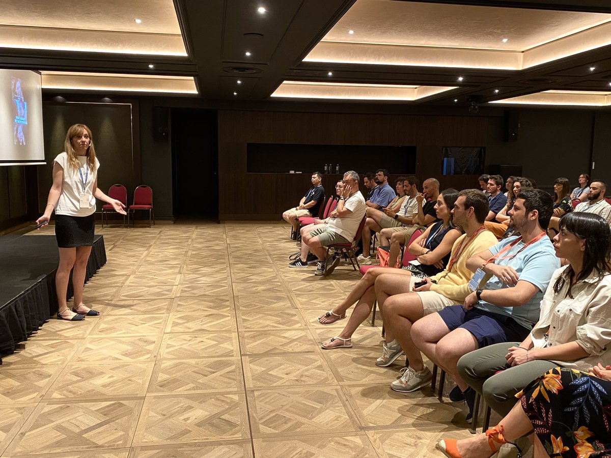 Luces, cámara y… ¡ACCIÓN! 🎥

Dos pedazo de ponentes están cerrando la mañana de la #SCPNA: <a href="/jordimirobruix/">jordimirobruix</a> y <a href="/guiomargdp/">Guiomar</a> 👏🏻👏🏻

¡QUÉ LUJAZO!
#MakeItMatter