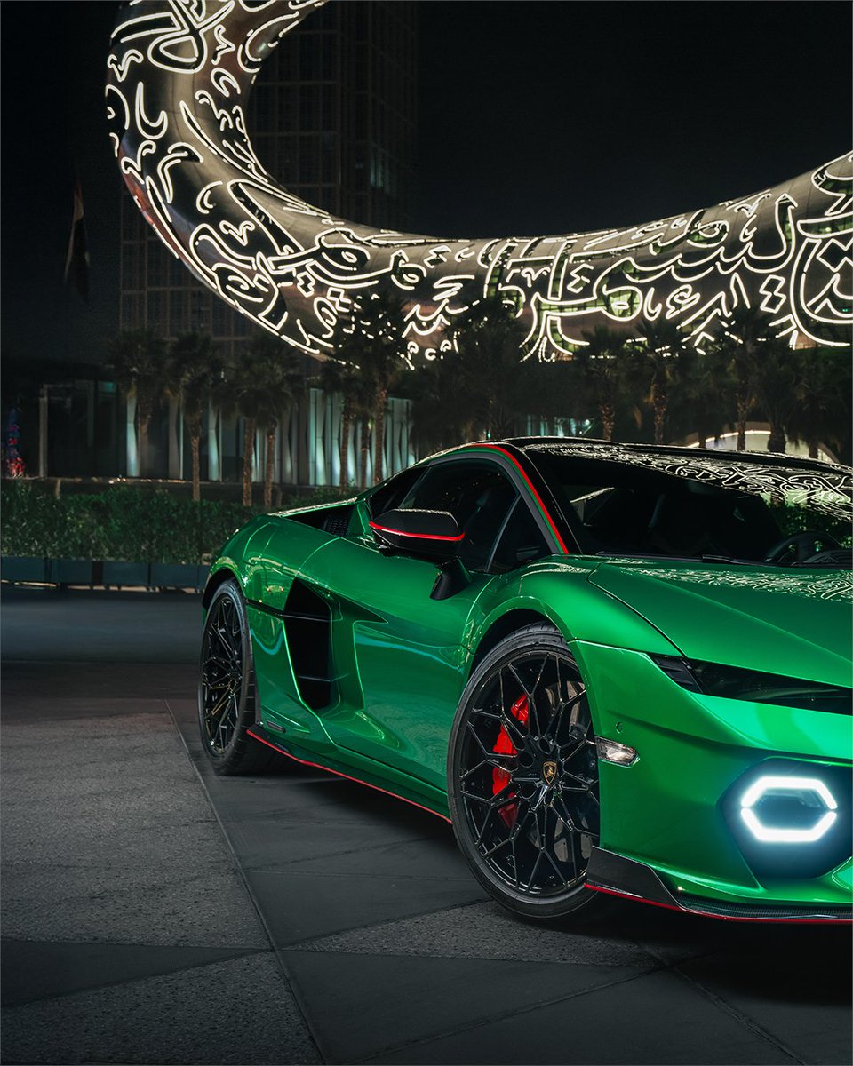 Lamborghini's tweet image. Tomorrow's vision, today. Lamborghini Temerario brings a new level of innovation to the Museum of the Future, pushing boundaries even further and looking at the future in a new way.
#Lamborghini #Temerario #YouCantHideWhoYouAre