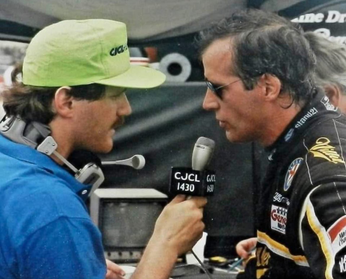 Berger_BYTES's tweet image. Interviewing legendary driver Danny Sullivan live on air while working the pits at the 1991 #Molson Indy at the #CNE. My ol’ pal Chris Mayberry called the race with 1983 Indianapolis 500 winner Tom Sneva. I later snagged car owner (and famed actor) Paul Newman for a quick chat.