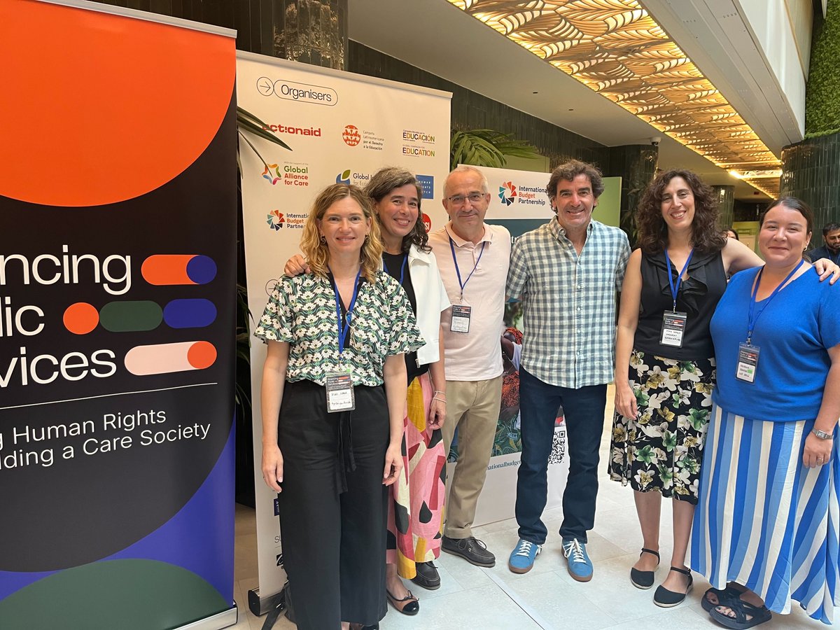 CME_es's tweet image. 📢"Necesitamos coaliciones de personas y de organizaciones que hagan que los gobiernos tomen buenas decisiones."
Por eso, la coalición española de la @CME_es
participa en el Panel de Servicios Públicos...camino a la FfD4.
💪¡Gracias por alzar la voz por la #educación!