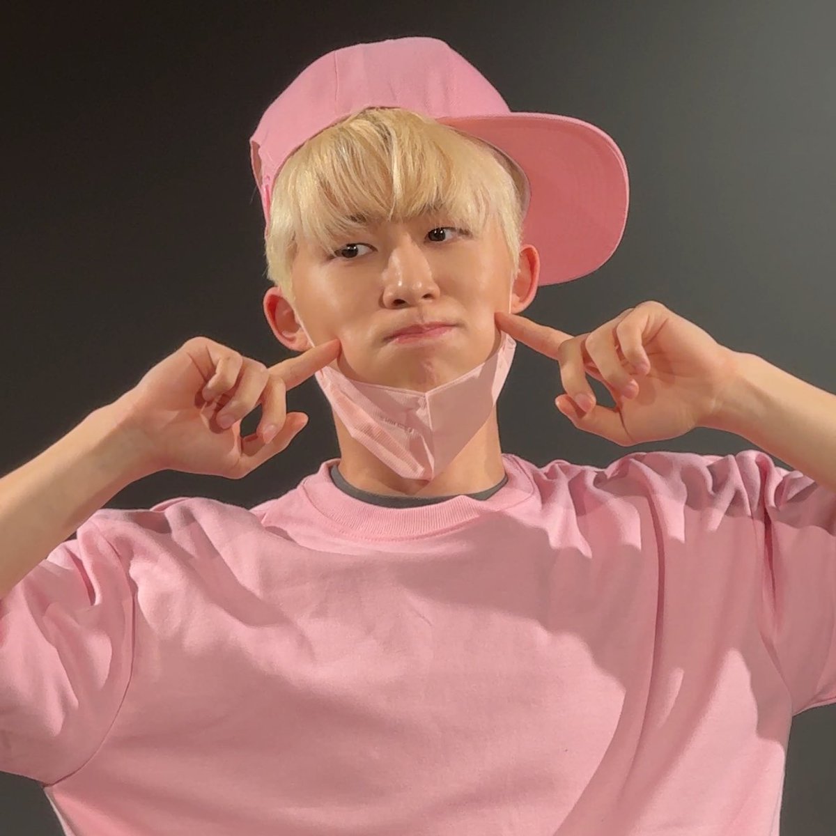 22l096's tweet photo. ㅋㅋㅋㅋㅋㅋㅋㅋㅋㅋ제발 https://t.co/UxwcfLuycI