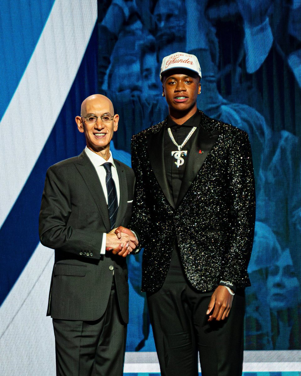 Hoya Paranoia (@_hoyaparanoia_) on Twitter photo Hey <a href="/sm23itty/">Jordan Smith Jr</a> & <a href="/imqaydensamuels/">Qayden Samuels</a>, catch the draft?
Put on for your city & get a drafted sounds sweet 🤷 Hey <a href="/sm23itty/">Jordan Smith Jr</a> & <a href="/imqaydensamuels/">Qayden Samuels</a>, catch the draft?
Put on for your city & get a drafted sounds sweet 🤷