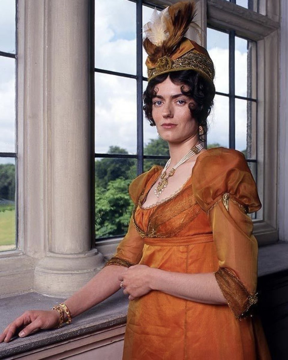 JaneAustenBath's tweet image. Caroline Bingley is seen to wear a variety of extravagant outfits in Pride and Prejudice (1995) 🪭✨
Which is your favourite and why? 🤭
#janeausten #janeaustengifts #janeaustencentre #regency #prideandprejudice #austen250 #prideandprejudice1995 #carolinebingley #annachancellor