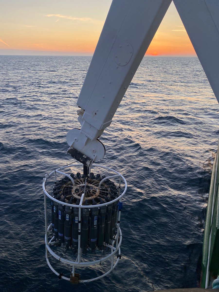 Cloughlinvt's tweet image. Our third and final Scientists at Sea blog from #CE25007 is live! Eva writes about our CTD casts and the chemistry done on the survey 
@MarineInst
scientistsatsea.blogspot.com/2025/06/ocean-…
