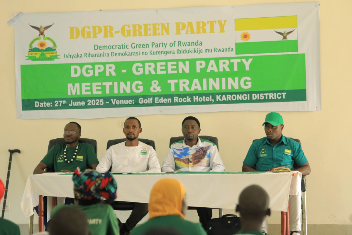 HABUMUGISHA VINCENT (@kaminuza4) on Twitter photo Aujourd'hui,le 27 juin 2025, les membres de <a href="/DemGreenPartyRw/">Democratic Green Party of Rwanda 🇷🇼</a> à <a href="/KarongiDistr/">Karongi District</a>, @Rwandawest organisent une formation et une réunion. <a href="/Drfrankhabineza/">Dr.Frank Habineza</a> a lancé la session, axée sur l'idéologie du parti en leur rappelant les principes du parti. <a href="/JeanClaudeNtez2/">Jean Claude Ntezimana</a> <a href="/JayMurenzi/">Jean De Dieu Murenzi</a> #Rwox Aujourd'hui,le 27 juin 2025, les membres de <a href="/DemGreenPartyRw/">Democratic Green Party of Rwanda 🇷🇼</a> à <a href="/KarongiDistr/">Karongi District</a>, @Rwandawest organisent une formation et une réunion. <a href="/Drfrankhabineza/">Dr.Frank Habineza</a> a lancé la session, axée sur l'idéologie du parti en leur rappelant les principes du parti. <a href="/JeanClaudeNtez2/">Jean Claude Ntezimana</a> <a href="/JayMurenzi/">Jean De Dieu Murenzi</a> #Rwox