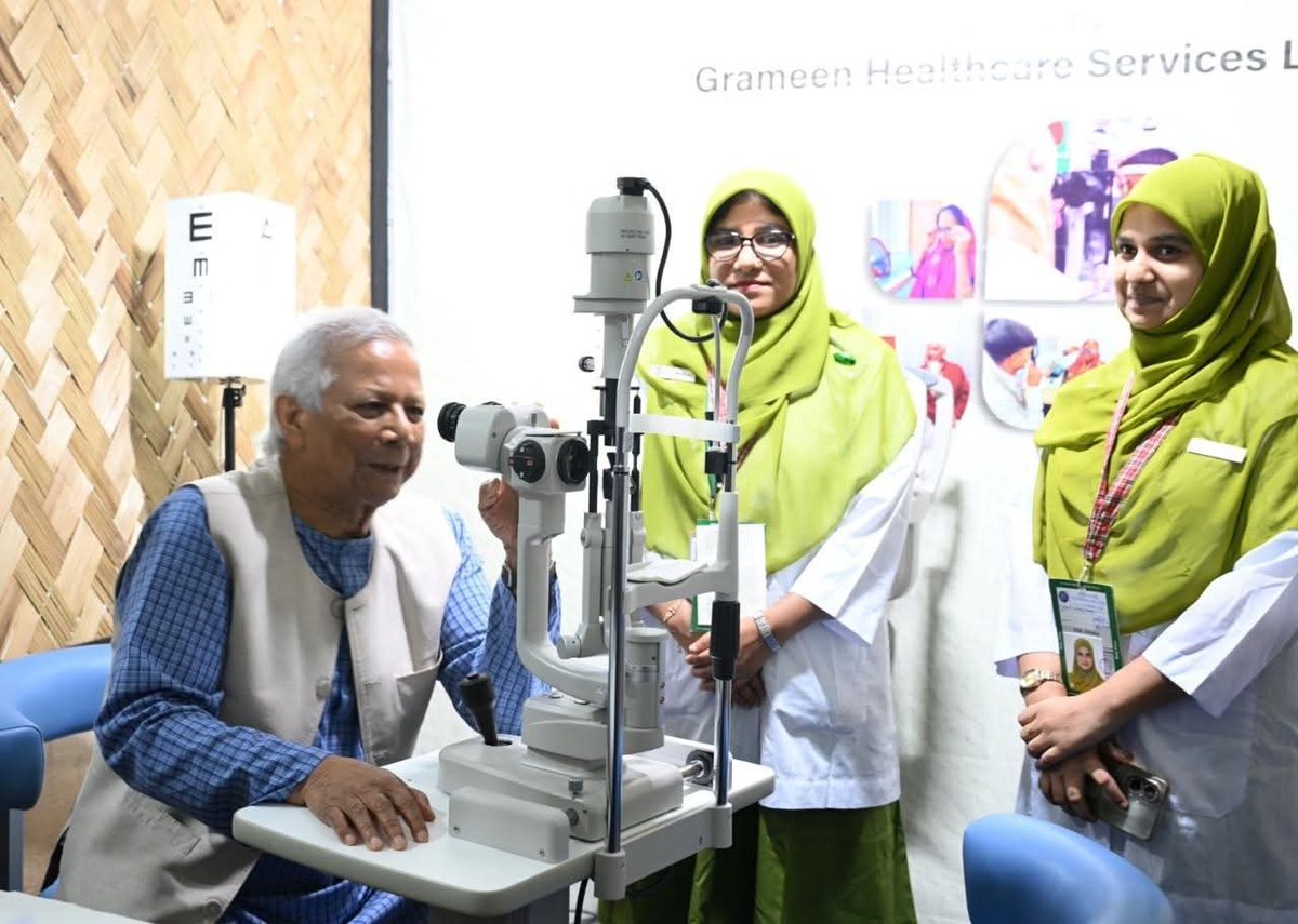 BDHCLondon's tweet image. Chief Adviser Professor Yunus speaks at the inagural session of Social Bussiness Day 2025 programme in Savar, Dhaka on Friday.