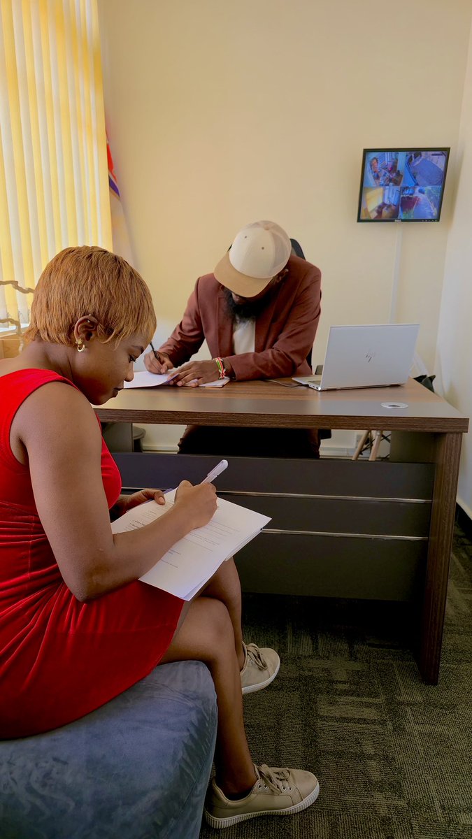 Contract signed. #KEHipHop to the world baybeeeeee. <a href="/unkutafrica/">UnKut Africa</a> back outside!