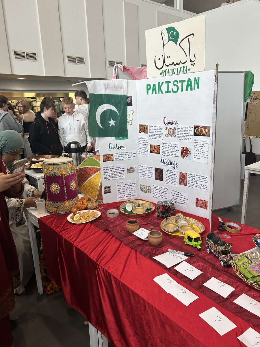 HarrisAcTrips's tweet image. Our @harrisacdundee Culture event was a resounding success this morning. An amazing array of stalls with highly knowledgeable young people and staff and some seriously tasty food thrown in!

Well done to everyone who contributed.

❤️💛💚💙

#Equality