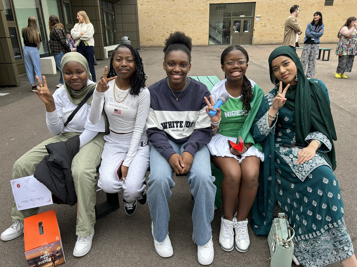 HarrisAcTrips's tweet image. Our @harrisacdundee Culture event was a resounding success this morning. An amazing array of stalls with highly knowledgeable young people and staff and some seriously tasty food thrown in!

Congratulations to Nigeria on 
being voted best stall!!

❤️💛💚💙

#Equality