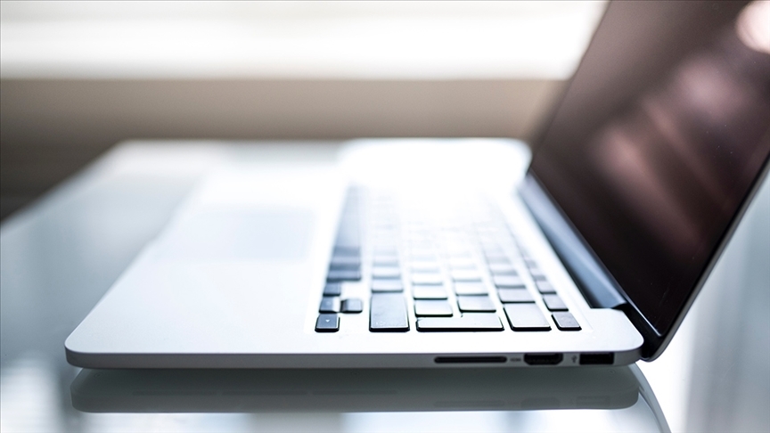 ÖSYM'den TOEFL ve IELTS standartlarında dil sınavı: e-TEP

• 19 Temmuz’da yapılması planlanan, uluslararası bir dil sınavı olarak geliştirilen e-TEP, okuma, dinleme, konuşma ve yazma bölümlerinden oluşuyor

• Başvuruların, Ankara, İstanbul, İzmir ve Adana’daki elektronik sınav